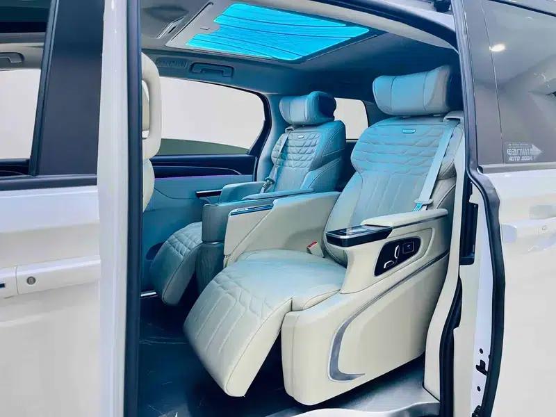 Buick GL8 2023 ES Avantgarde 2.0T Comfort — миниатюра 22