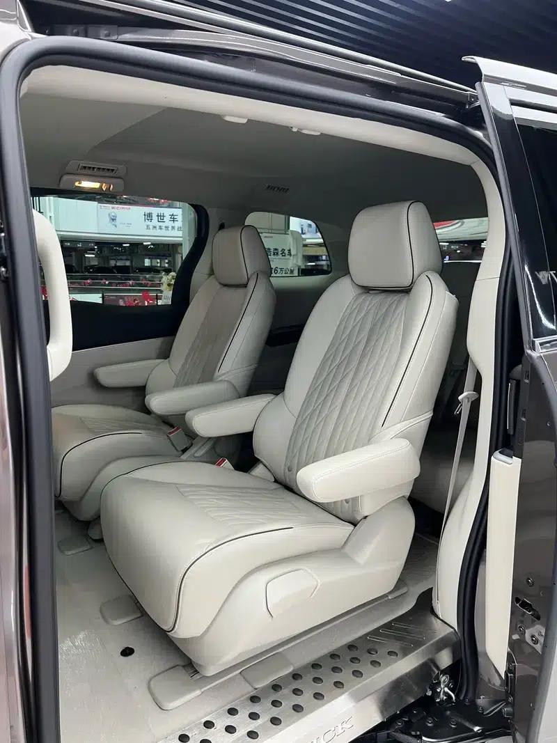 Buick GL8 2021 Land Business Class 652T Luxury — миниатюра 19