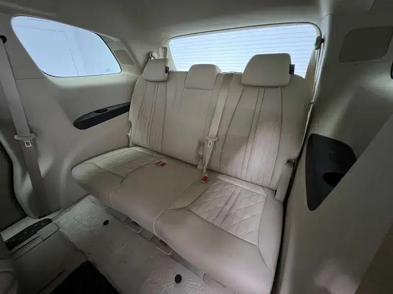 Buick GL8 2023 Land Business Class 2.0T Luxury Edition — миниатюра 17