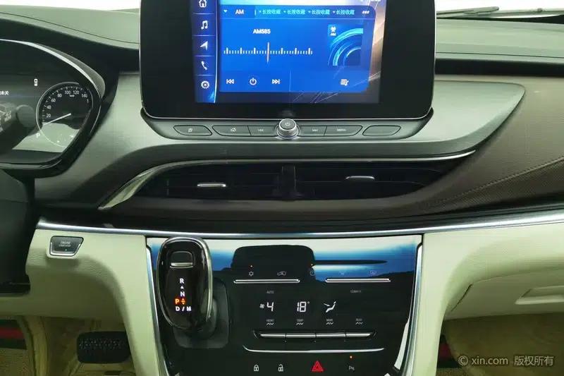 Buick GL8 2023 Land Business Class 2.0T Comfort — миниатюра 12