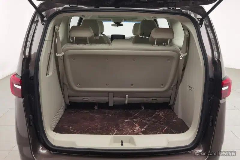 Buick GL8 2023 Land Business Class 2.0T Comfort — миниатюра 23