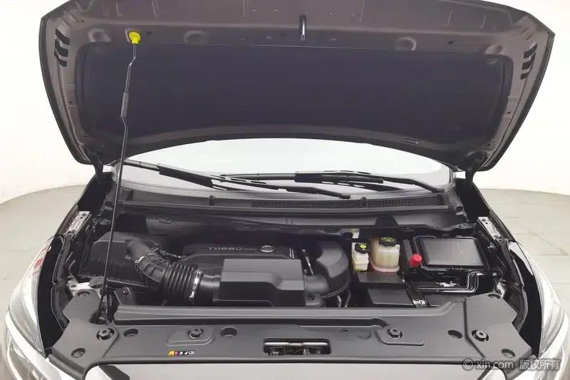 Buick GL8 2023 Land Business Class 2.0T Comfort — миниатюра 5