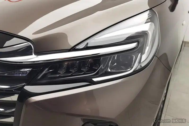 Buick GL8 2023 Land Business Class 2.0T Comfort — миниатюра 7