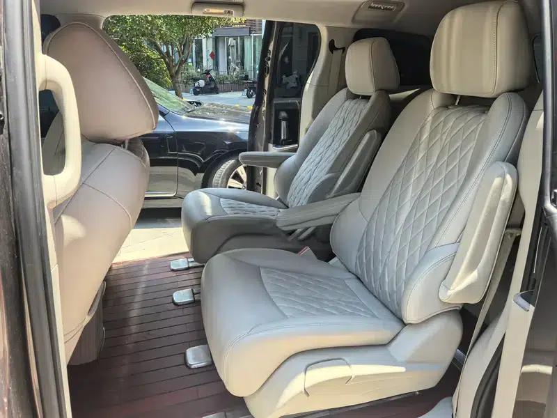 Buick GL8 2023 Land Business Class 2.0T Comfort — миниатюра 9