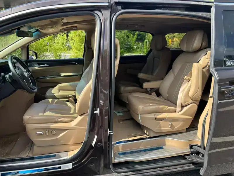 Buick GL8 2021 ES Avantgarde 653T Premium Edition — миниатюра 11