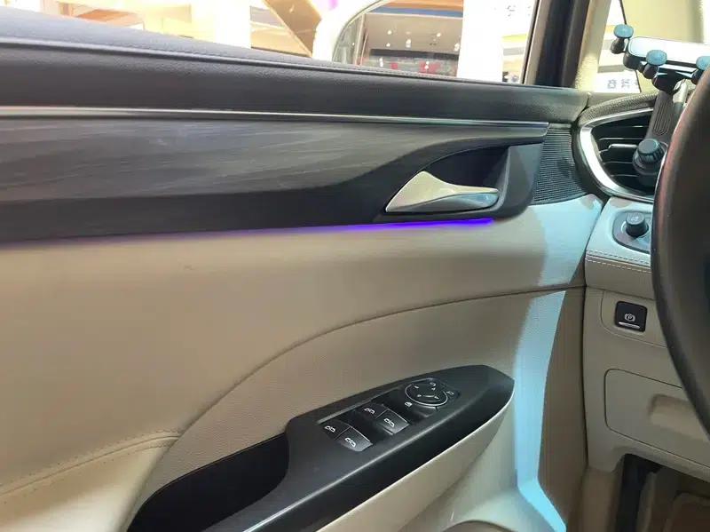 Buick GL8 2023 ES Avantgarde 2.0T Comfort — миниатюра 18