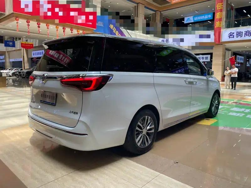 Buick GL8 2023 ES Avantgarde 2.0T Comfort — миниатюра 6