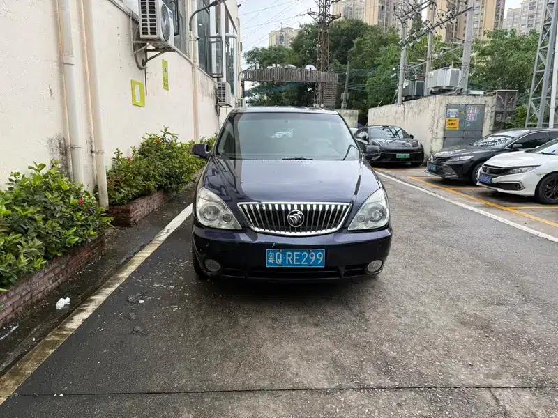 Buick GL8 2014 2.4L Classic Edition — миниатюра 2