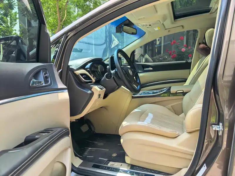 Buick GL8 2023 Land Business Class 2.0T Luxury Edition — миниатюра 27