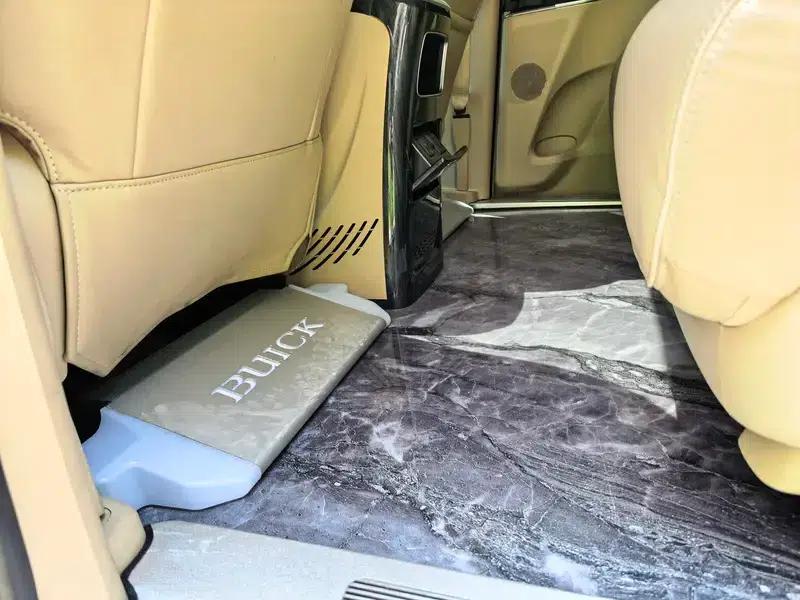 Buick GL8 2023 Land Business Class 2.0T Luxury Edition — миниатюра 8