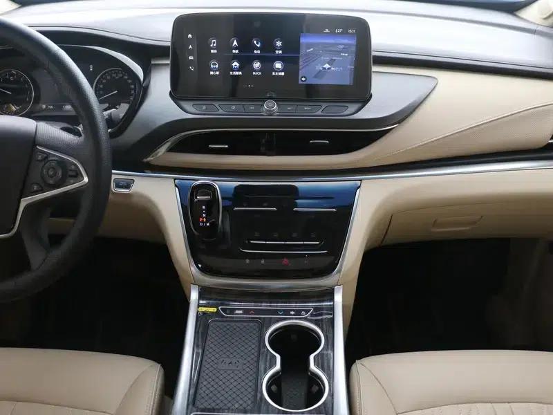 Buick GL8 2023 Land Business Class 2.0T Luxury Edition — миниатюра 9