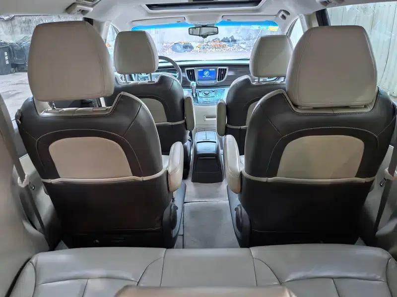 Buick GL8 2011 3.0L GT Luxury Business Edition — миниатюра 10