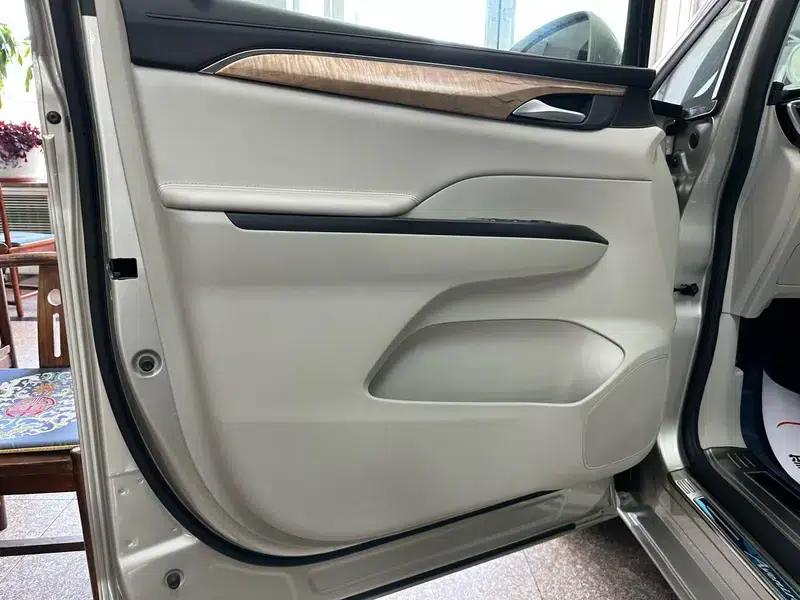 Buick GL8 2017 ES 28T Comfort Model (National V Emission Standard) — миниатюра 11