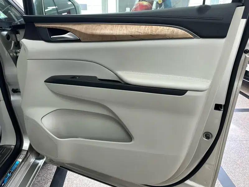 Buick GL8 2017 ES 28T Comfort Model (National V Emission Standard) — миниатюра 12