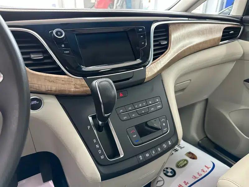 Buick GL8 2017 ES 28T Comfort Model (National V Emission Standard) — миниатюра 13