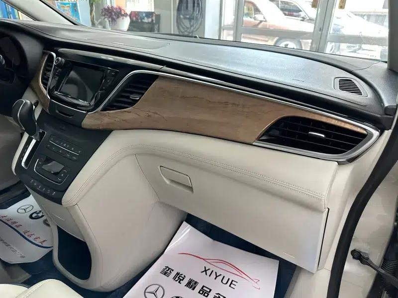 Buick GL8 2017 ES 28T Comfort Model (National V Emission Standard) — миниатюра 18