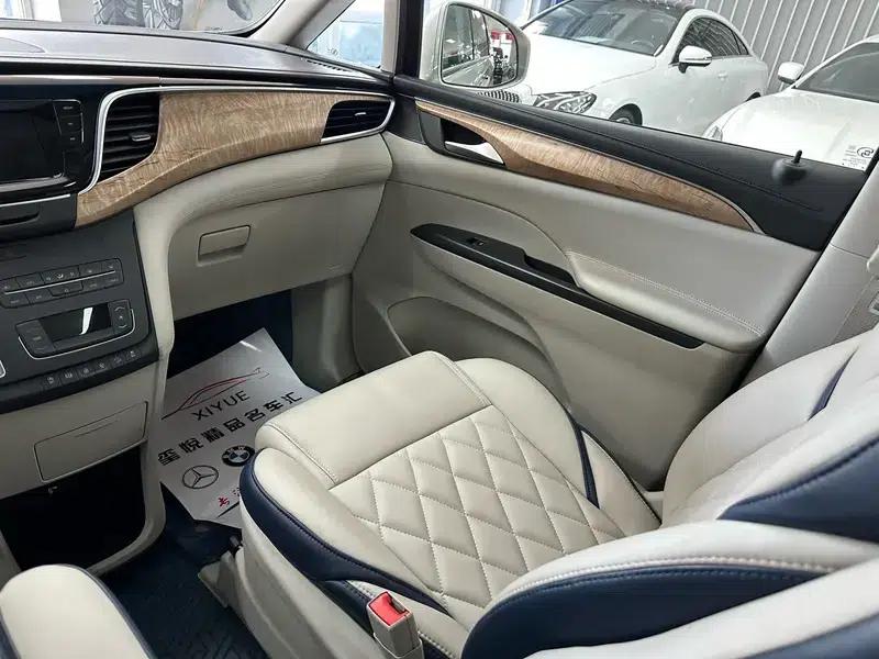 Buick GL8 2017 ES 28T Comfort Model (National V Emission Standard) — миниатюра 35