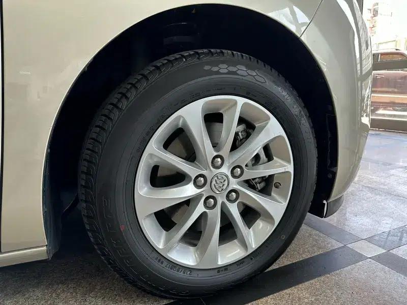 Buick GL8 2017 ES 28T Comfort Model (National V Emission Standard) — миниатюра 7