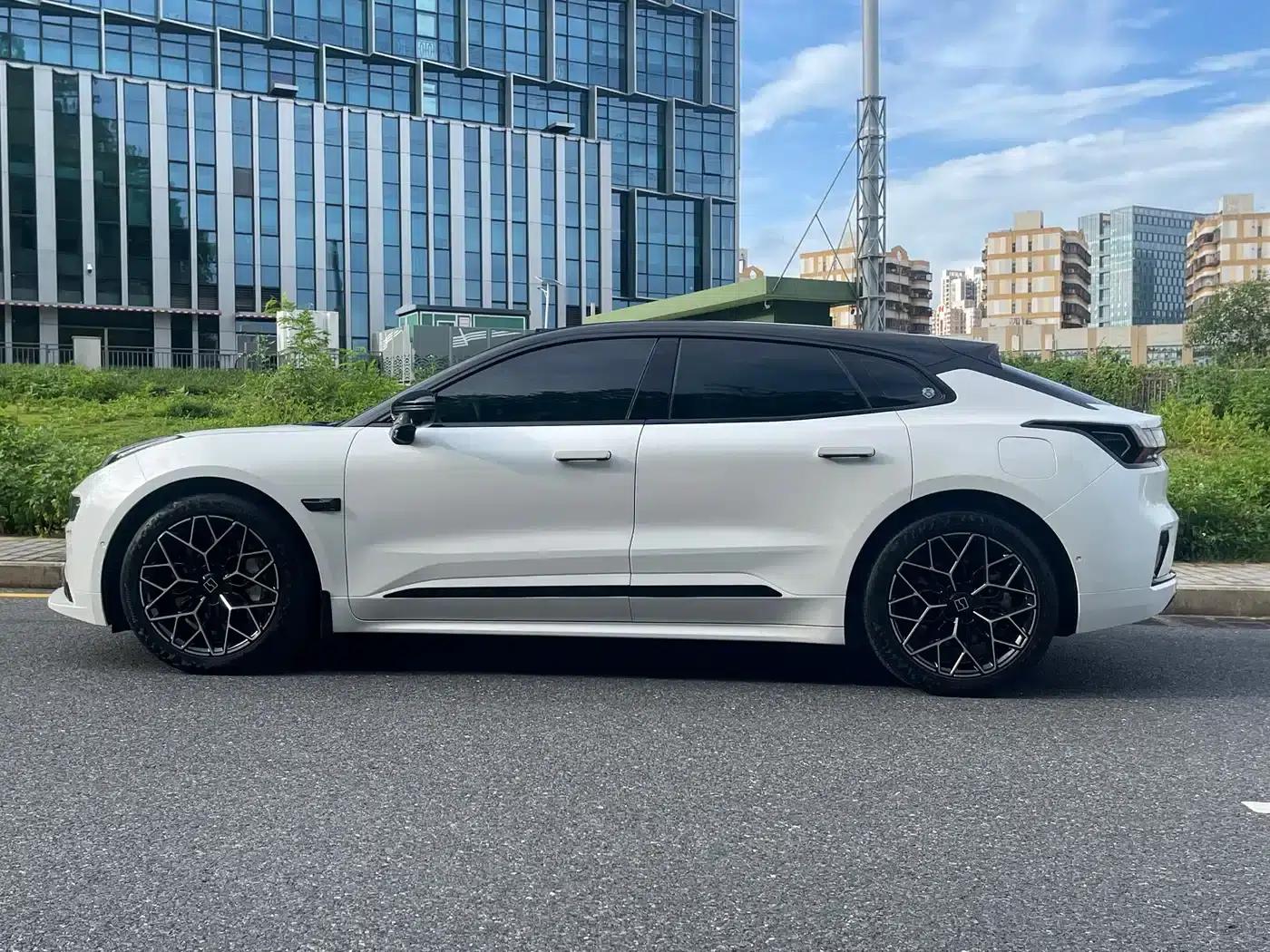 Extreme Krypton 001 2024 WE Edition 95kWh Four-Wheel Drive — миниатюра 3