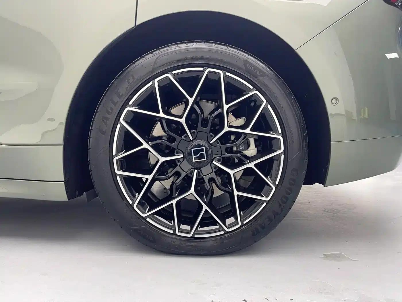 Extreme Krypton 001 2024 WE Edition 100kWh Rear-Wheel Drive — миниатюра 17
