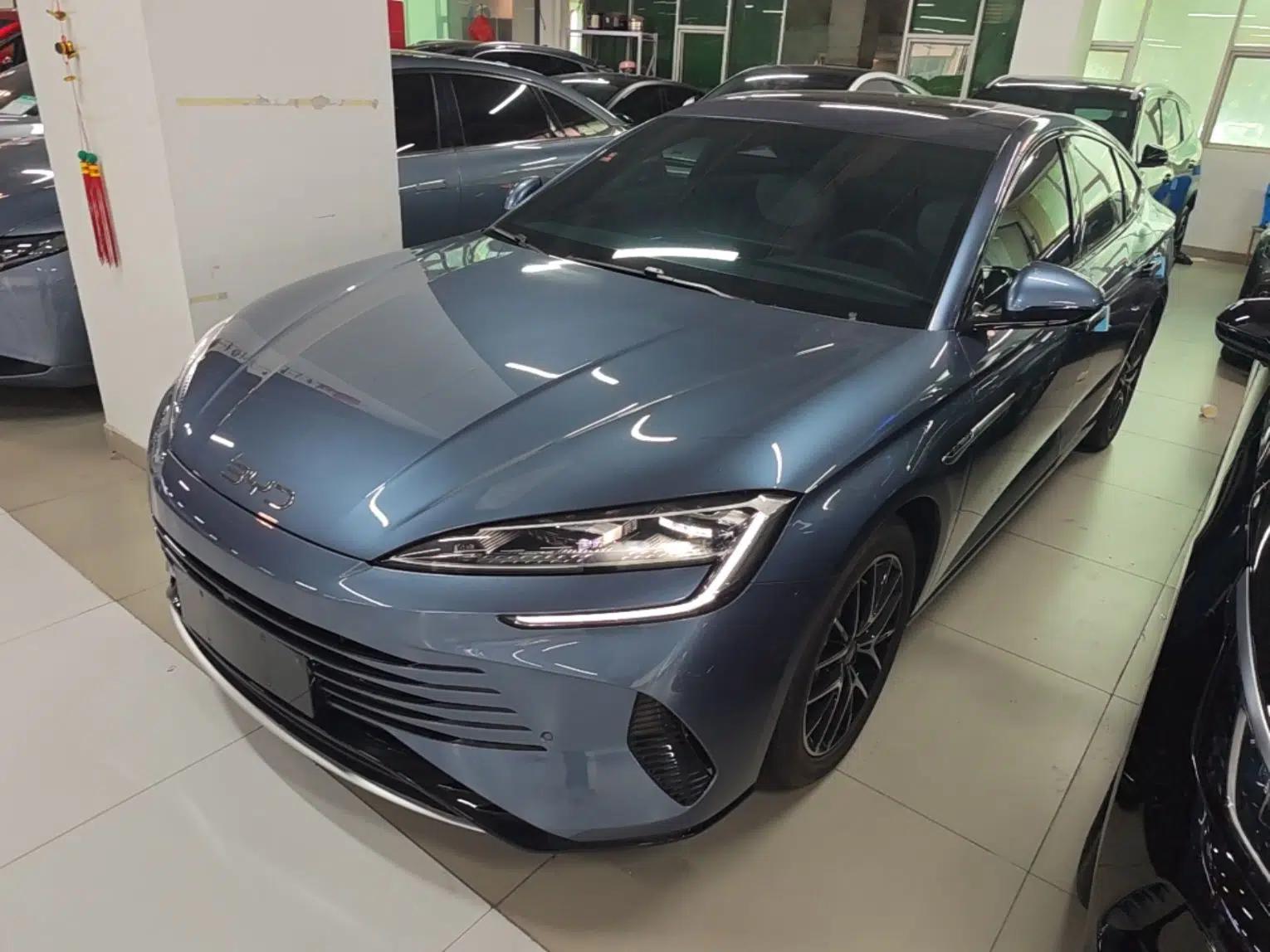 BYD Seal 07 DM-i 2025 DM-i 1.5L 125km Luxury Model — миниатюра 1