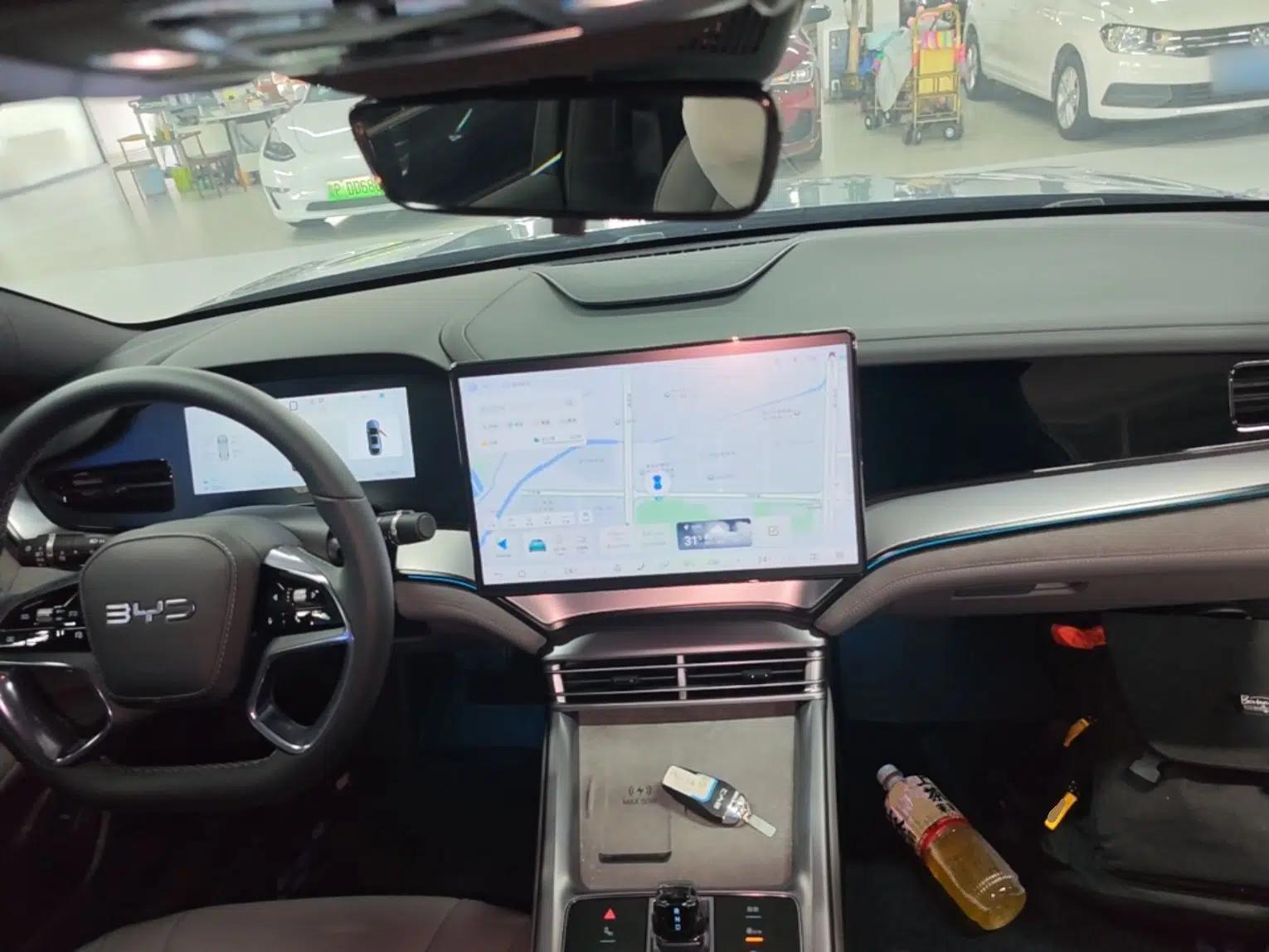 BYD Seal 07 DM-i 2025 DM-i 1.5L 125km Luxury Model — миниатюра 12