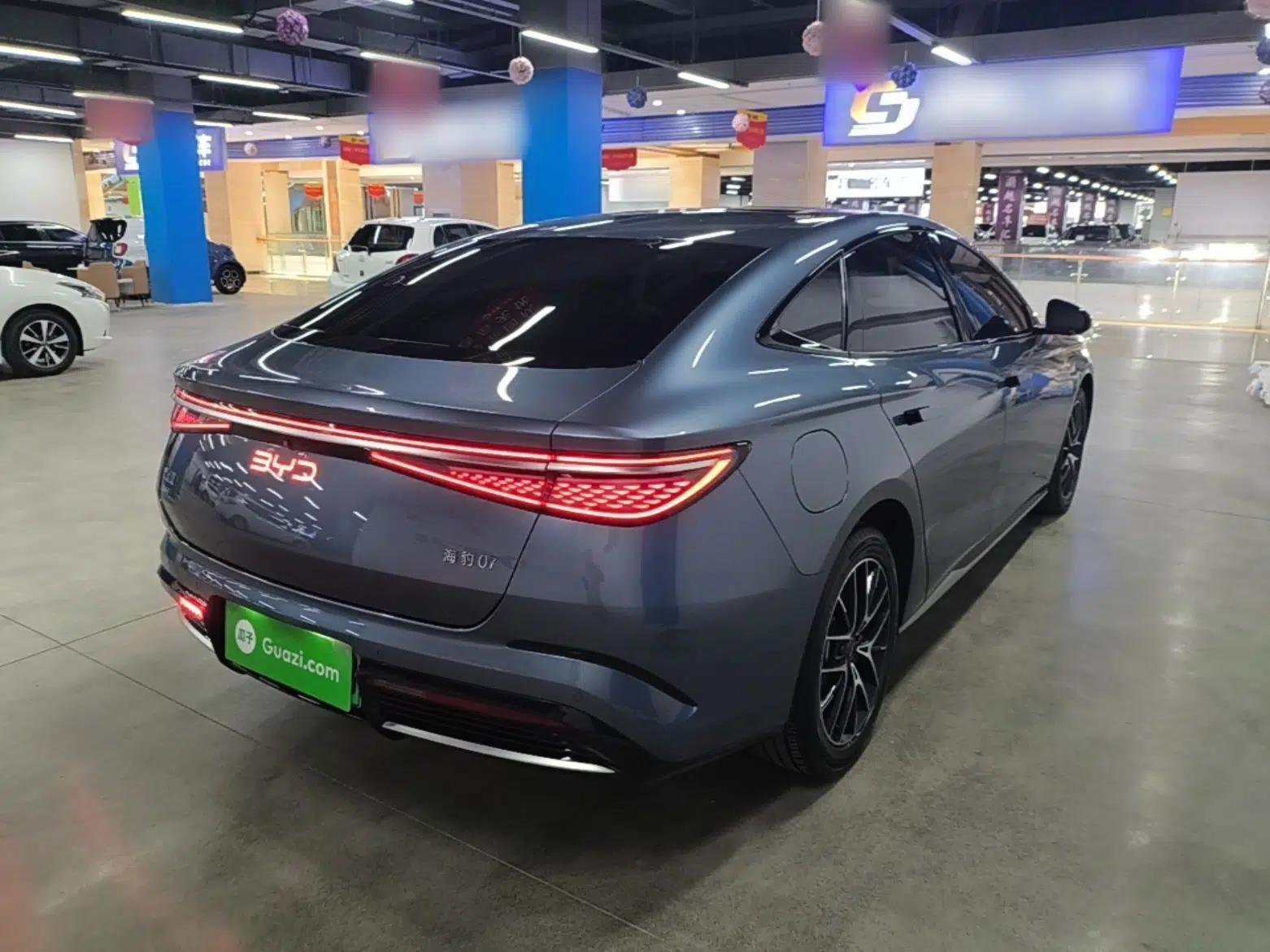 BYD Seal 07 DM-i 2025 DM-i 1.5L 125km Luxury Model — миниатюра 6