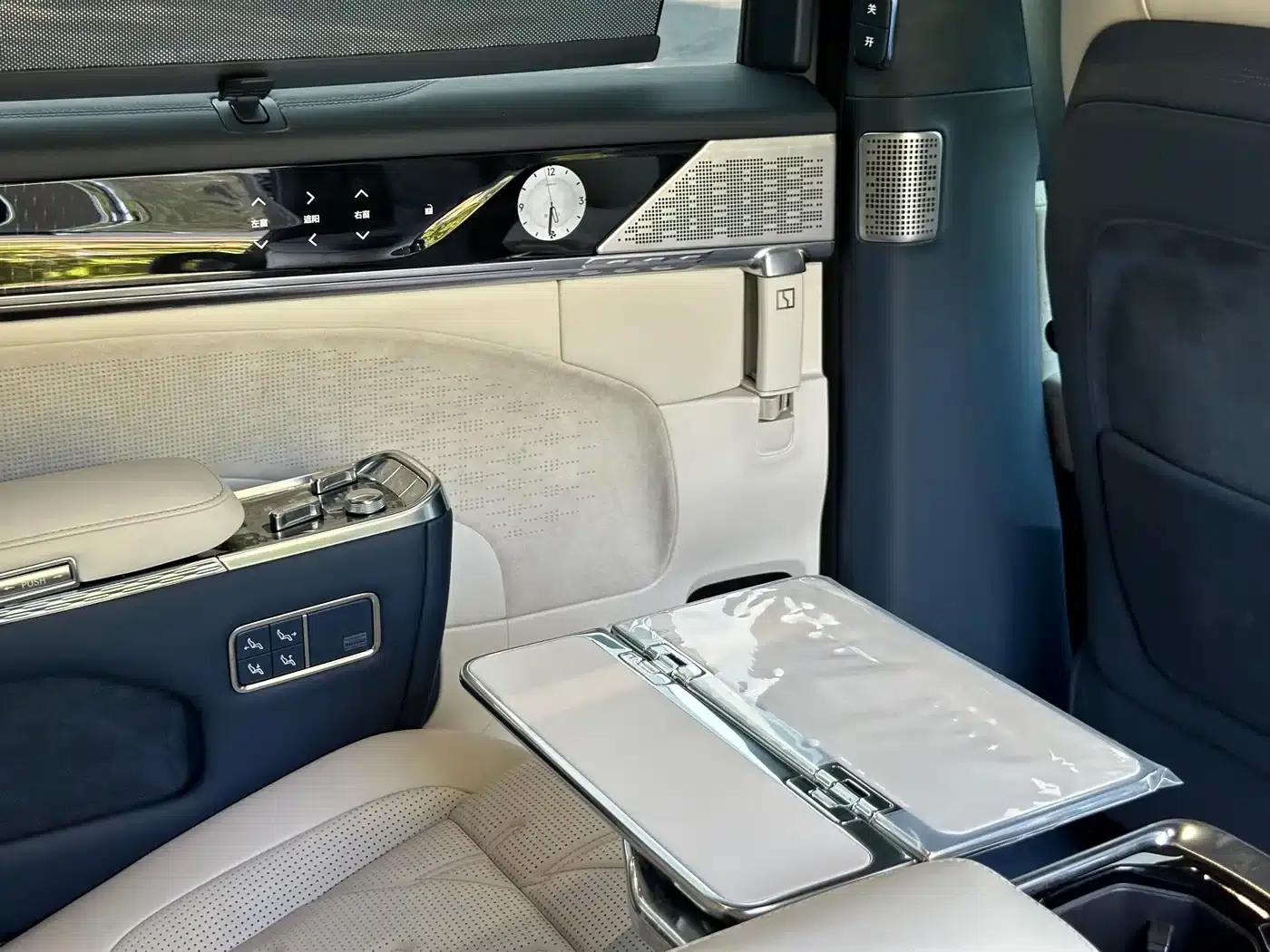 Jike 009 2024 Model Six-Seat Executive Edition AWD 108kWh — миниатюра 13