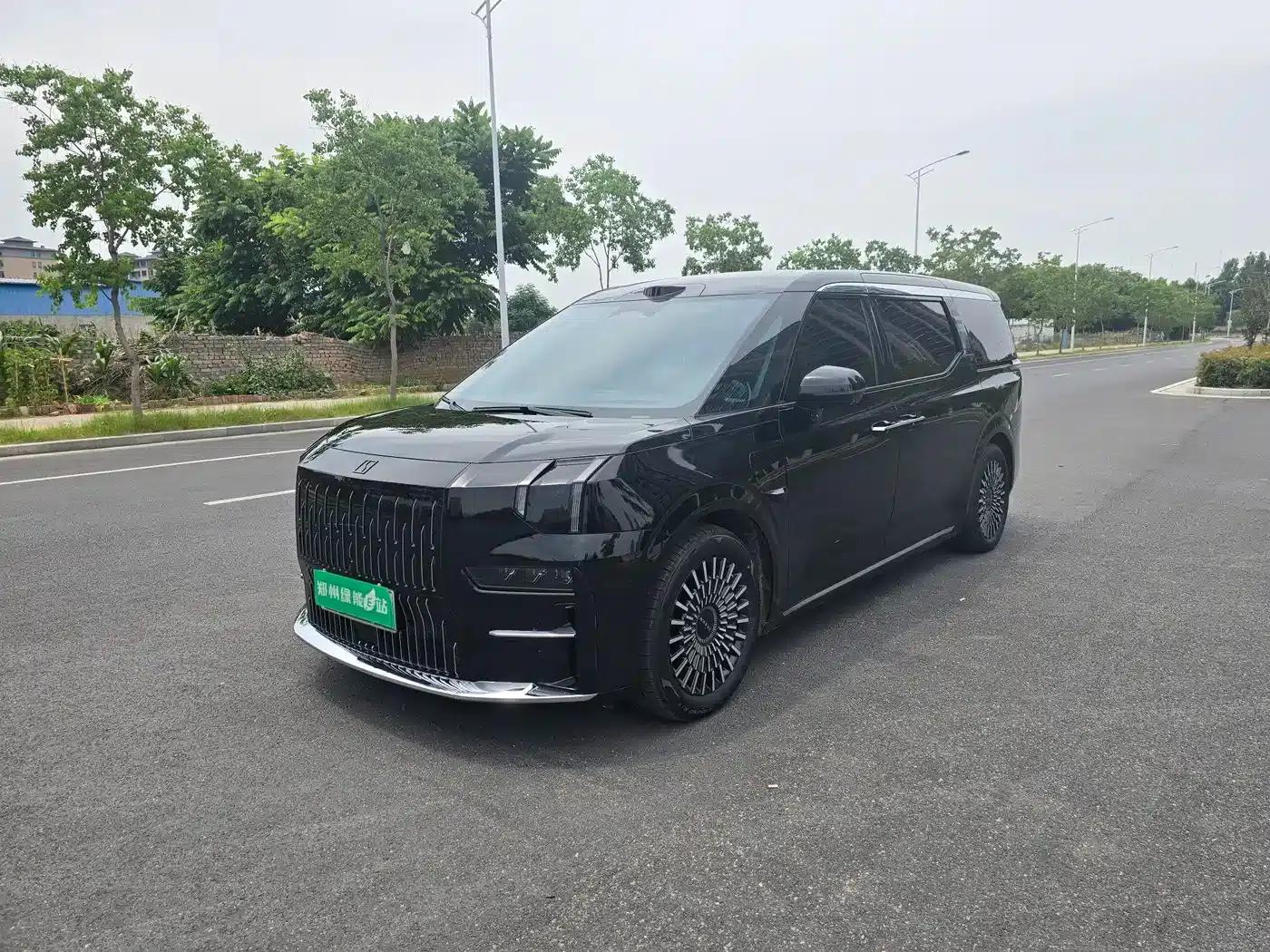 Extreme Krypton 009 2024 Model 7-Seat Aisle Edition 108kWh — миниатюра 1