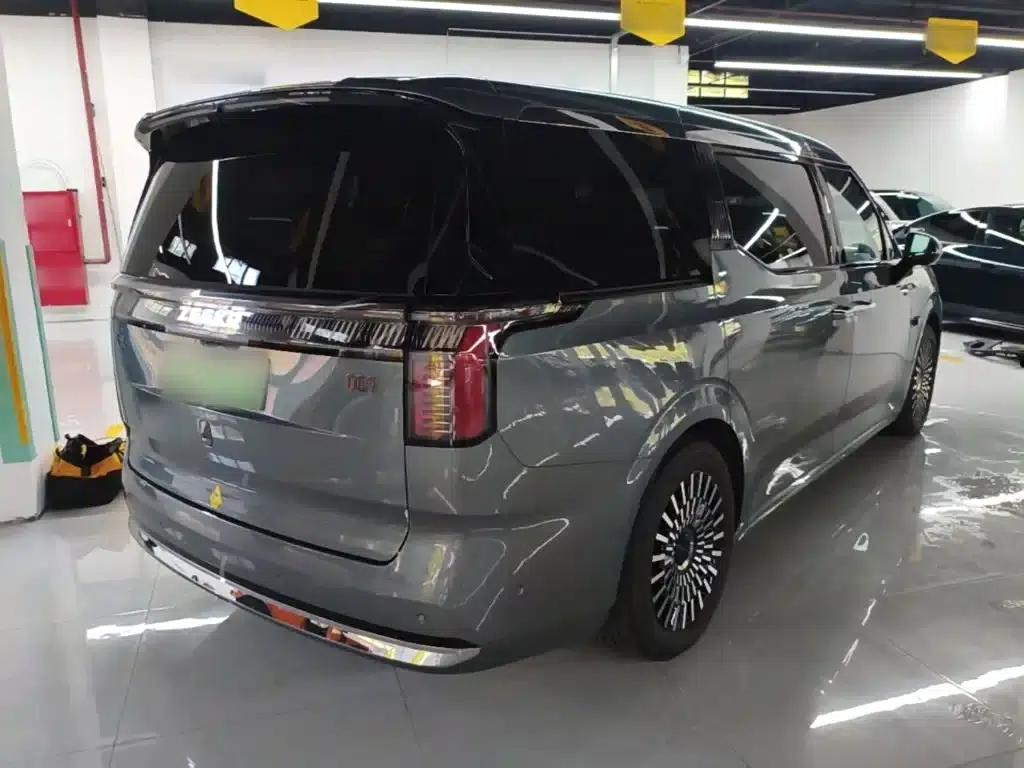 Extreme Krypton 009 2024 Model 7-Seat Aisle Edition 4WD 108kWh — миниатюра 5