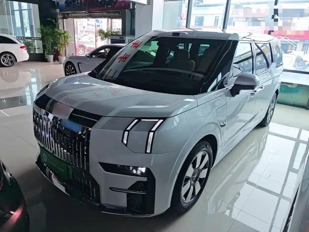 Jike 009 2024 Model Six-Seat Executive Edition AWD 108kWh — миниатюра 2