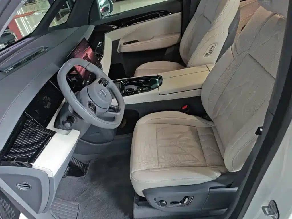 Jike 009 2024 Model Six-Seat Executive Edition AWD 108kWh — миниатюра 15