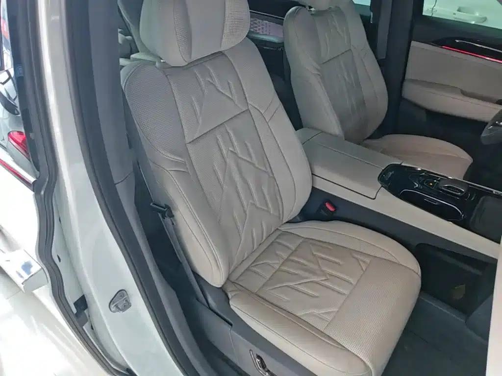 Jike 009 2024 Model Six-Seat Executive Edition AWD 108kWh — миниатюра 25