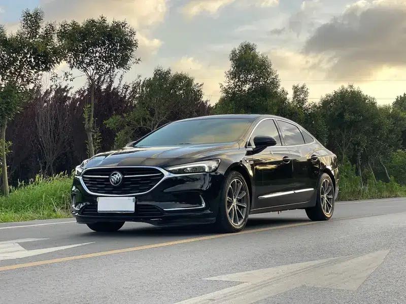 Buick LaCrosse 2019 28T Luxury Edition — миниатюра 1