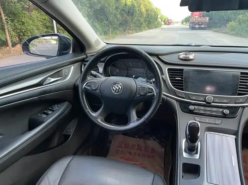 Buick LaCrosse 2019 28T Luxury Edition — миниатюра 10