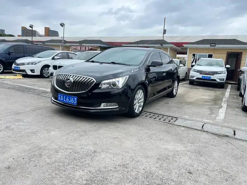 Buick LaCrosse 2013 2.4L SIDI Luxury Comfort Model — миниатюра 1