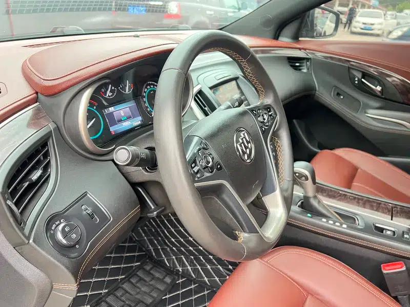 Buick LaCrosse 2013 2.4L SIDI Luxury Comfort Model — миниатюра 12