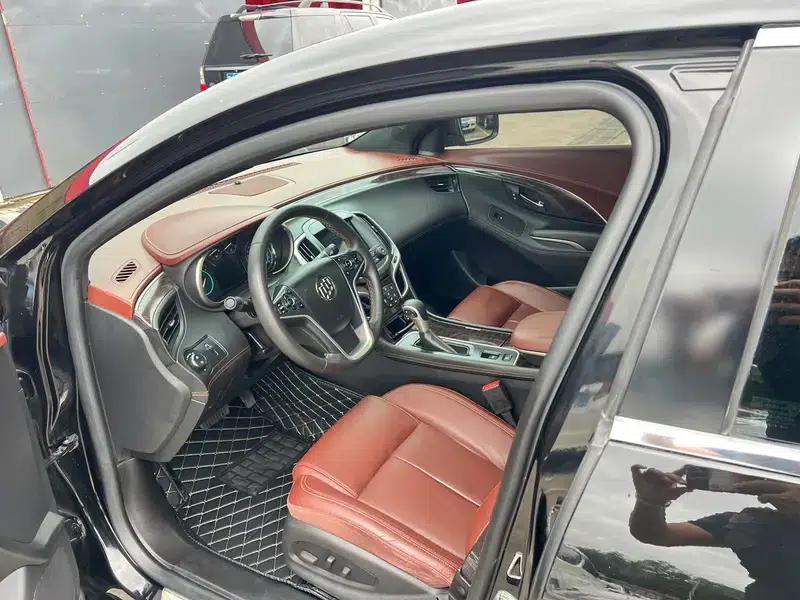 Buick LaCrosse 2013 2.4L SIDI Luxury Comfort Model — миниатюра 24