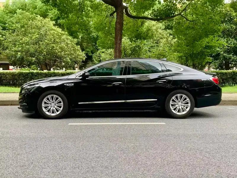 Buick LaCrosse 2018 20T Elite — миниатюра 3