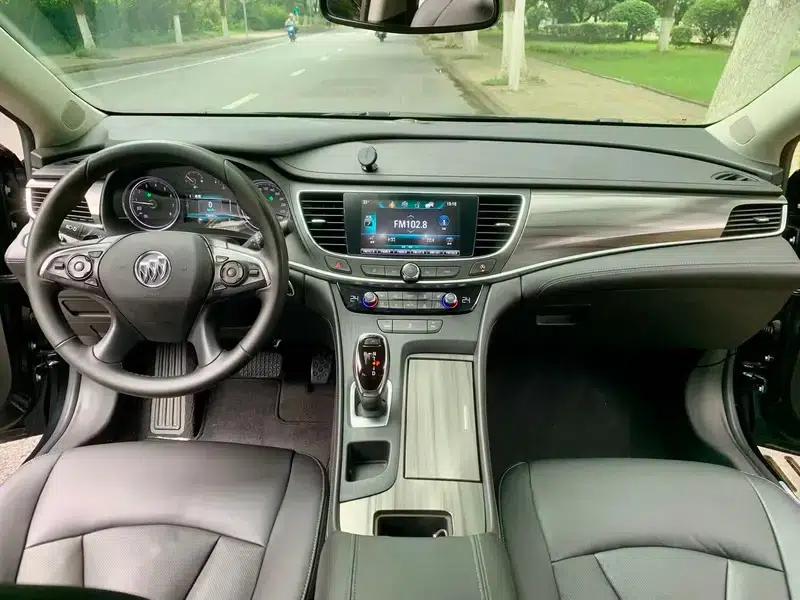 Buick LaCrosse 2018 20T Elite — миниатюра 6