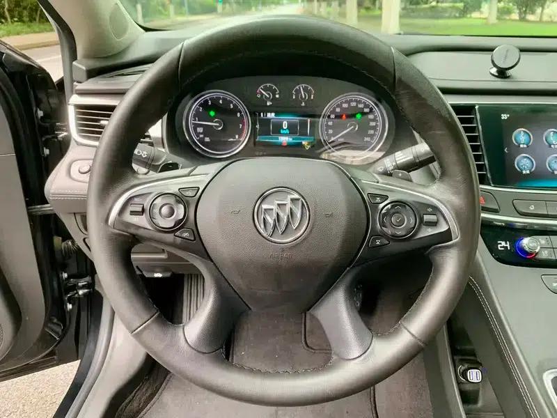 Buick LaCrosse 2018 20T Elite — миниатюра 9
