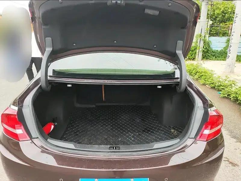 Buick LaCrosse 2018 28T Elite — миниатюра 21