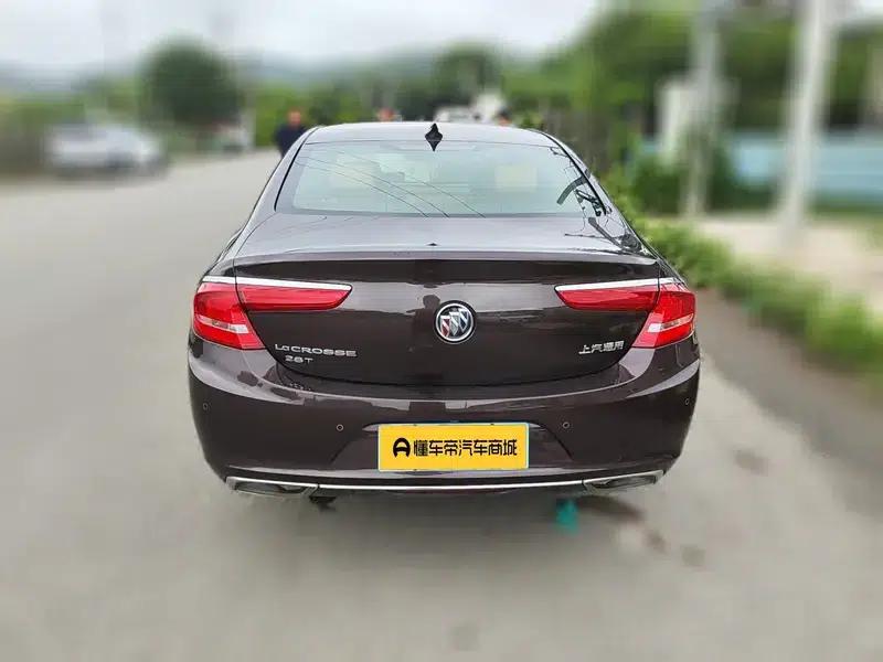 Buick LaCrosse 2018 28T Elite — миниатюра 5