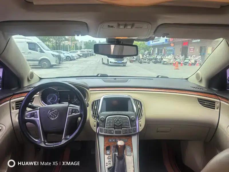 Buick LaCrosse 2012 2.4L SIDI Luxury Edition — миниатюра 7