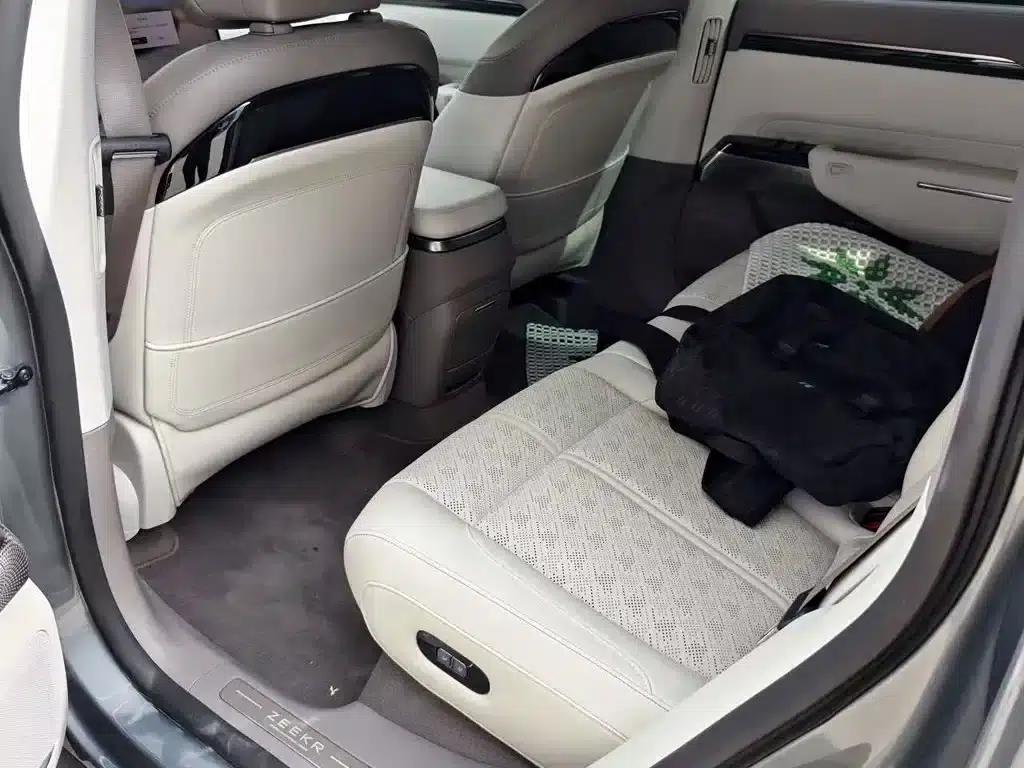 Jike 7X 2025 75kWh Rear-Wheel Drive Intelligent Driving Edition — миниатюра 7