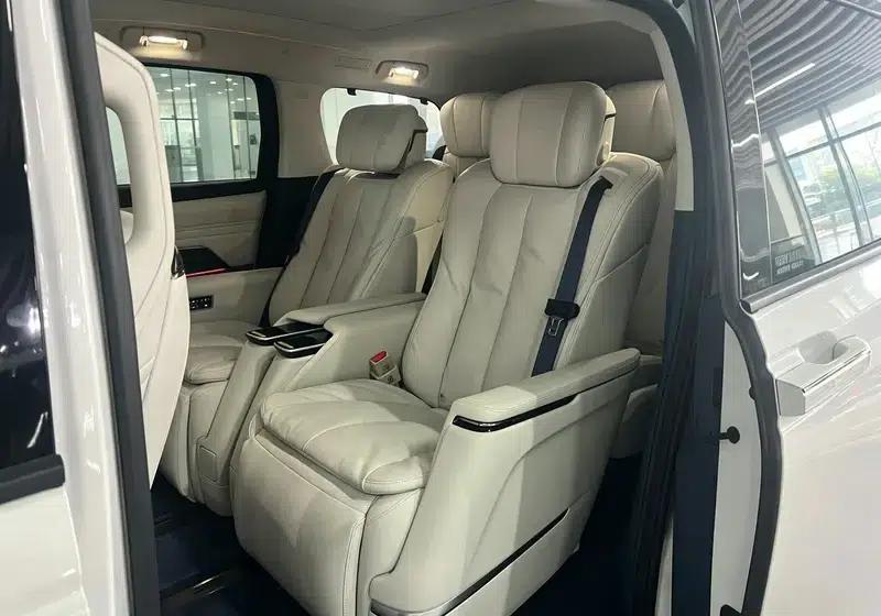Century 2025 2.0T Six-Seat Luxury Edition — миниатюра 10