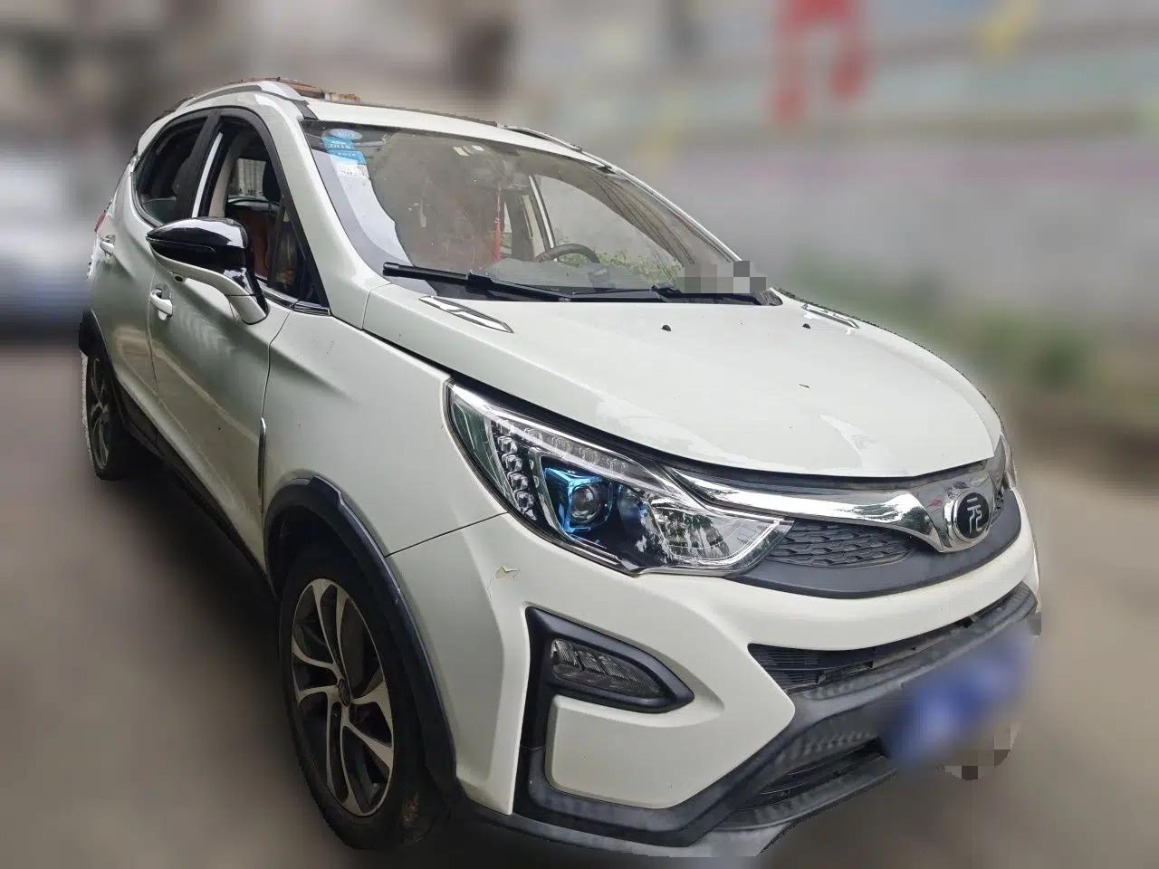 BYD Yuan 2016 1.5L Manual Luxury Version — миниатюра 9