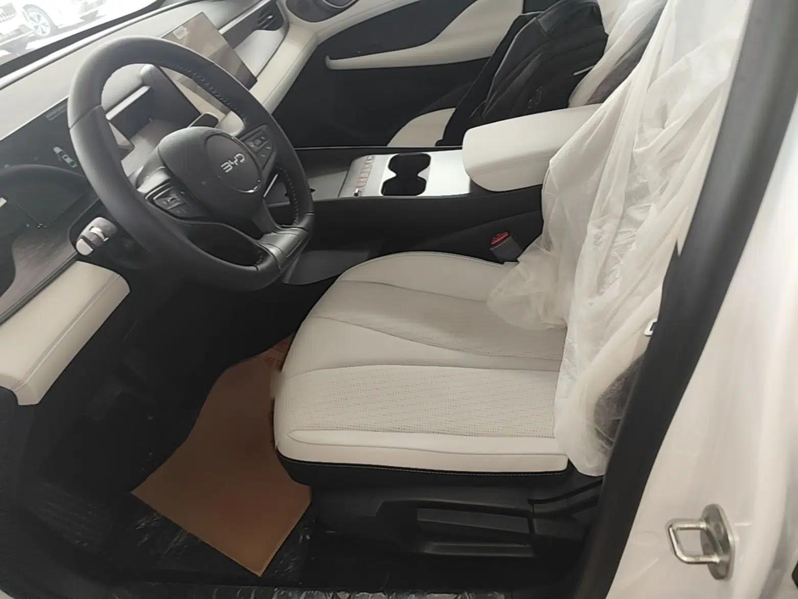 BYD Seal 05 DM-i 2026 DM-i 128KM Luxury Edition — миниатюра 17