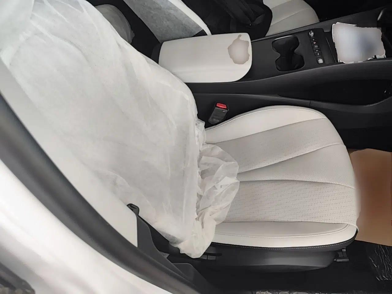 BYD Seal 05 DM-i 2026 DM-i 128KM Luxury Edition — миниатюра 19