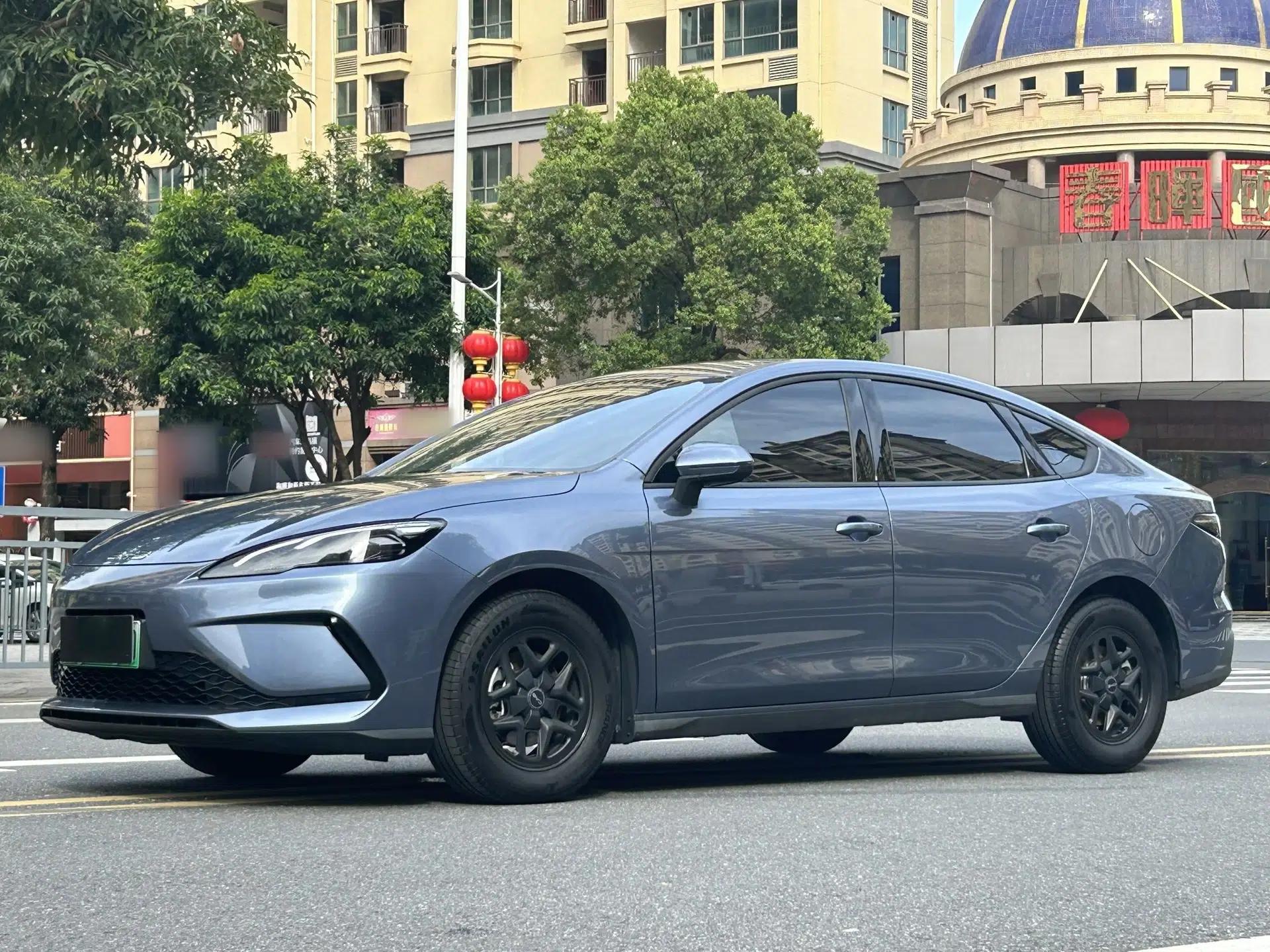 BYD Seal 05 DM-i 2025 DM-i Smart Drive 55KM Luxury Model — миниатюра 1